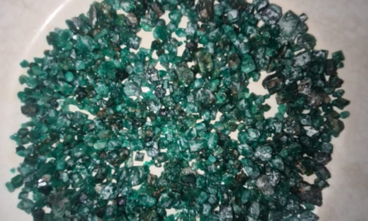Green Emerald Gemstones for sale